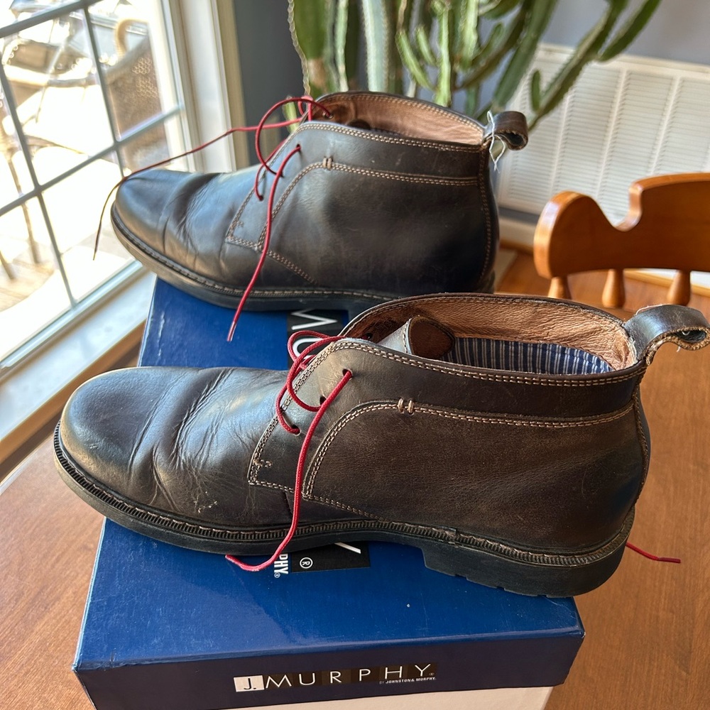 Johnston and Murphy Men’s Waterproof Brown Leather Boot size 10